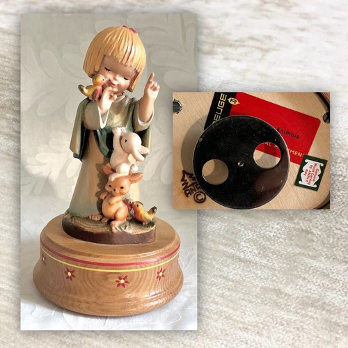 Music box statuina legno